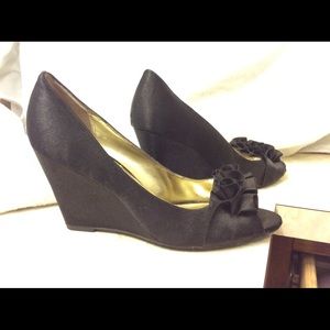 Touch of Nina wedge heels